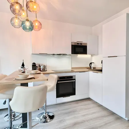 Apartment Royal Lux Seaview By Guys