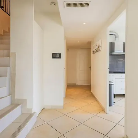 Villa Spacieuse Nicoise Au Calme Avec Piscine *