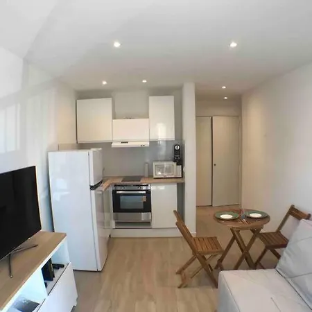 Bas Cimiez- Coquet F1, Climatisee, Parking Apartment Nice