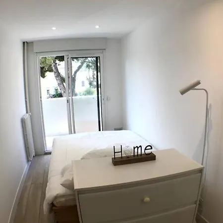 Apartment Bas Cimiez- Coquet F1, Climatisee, Parking Nice