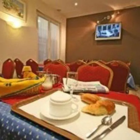 Ozz Hostel Νίκαια