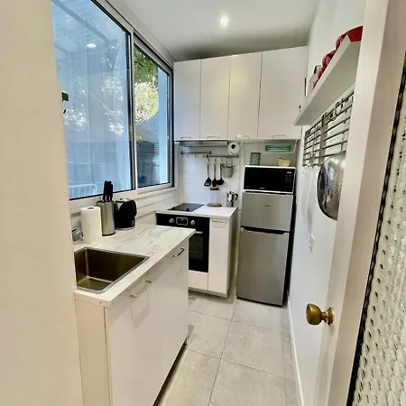 2 Pieces Apartment *