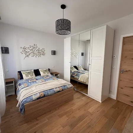 Oscar Apartment *