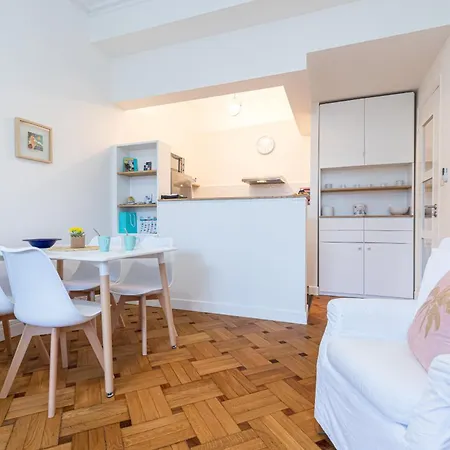 Promenade Des 2 Bdr Large Terrace Apartment