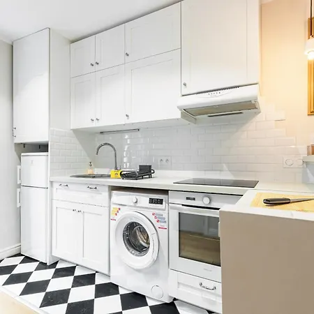 Apartment Lovely 1 Bdr Port Area