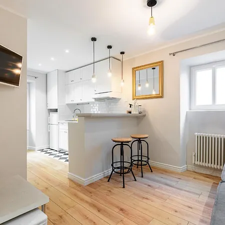 Lovely 1 Bdr Port Area Apartment Nice