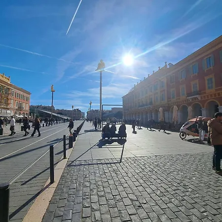 Massena Square View 2 Min To The & The Old Town Apartment Nice