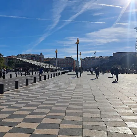 Massena Square View 2 Min To The & The Old Town Apartment *
