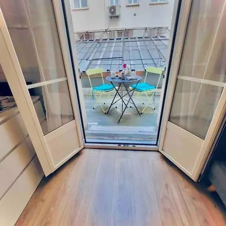 Studio T1 Centre - Ideal Couple & Amis - Confort - Wifi - Calme - Climatisation - Coin Terrasse Nice