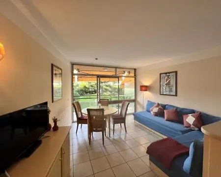 En Bord De Avec Piscine - Jusqu'a 6 Personnes * Nicea