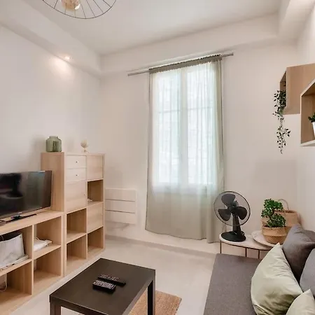 Superbe Studio A 2 Min A Pied Du Port Nice