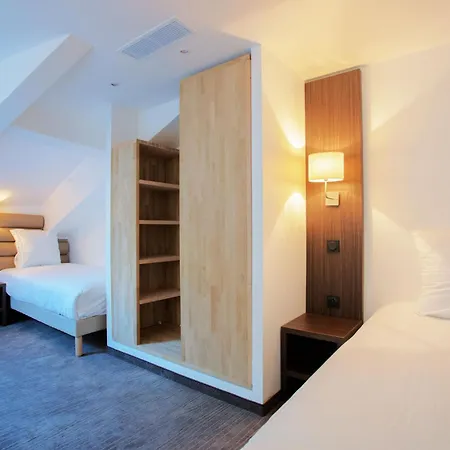 & Monsigny Otel 3*