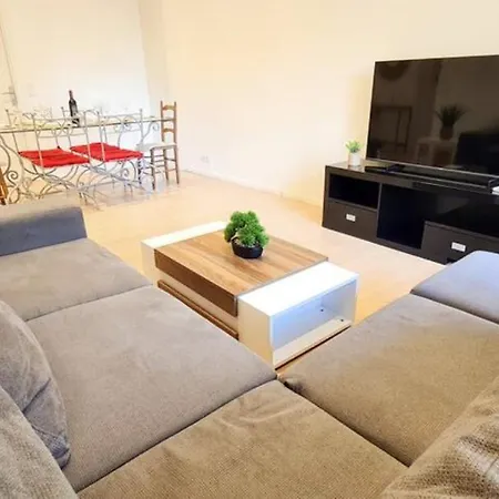 Apartment Avec Balcon Et Parking Prive Nice