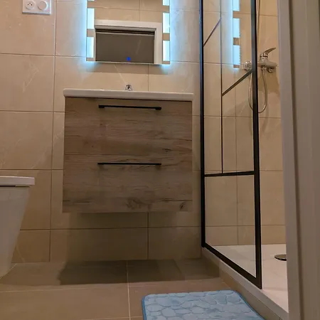 Holiday Nice Studio Apartment