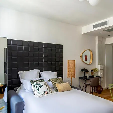 302b Beautiful Refurbished Downtown / Ac Nice