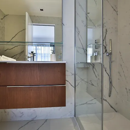Sublime Promenade Des Apartment