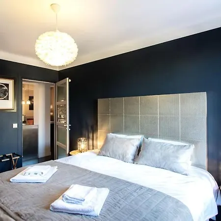 #39 Old Town 3 Bdr Ac Balcony 5mins Walk To Sea * Nice