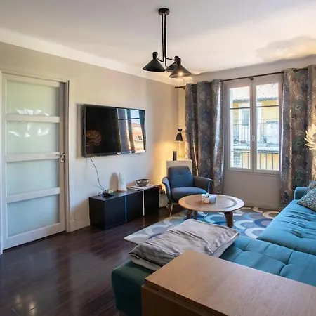 Apartment #39 Old Town 3 Bdr Ac Balcony 5mins Walk To Sea Nice