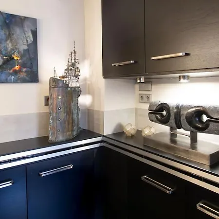 #39 Old Town 3 Bdr Ac Balcony 5mins Walk To Sea Nice