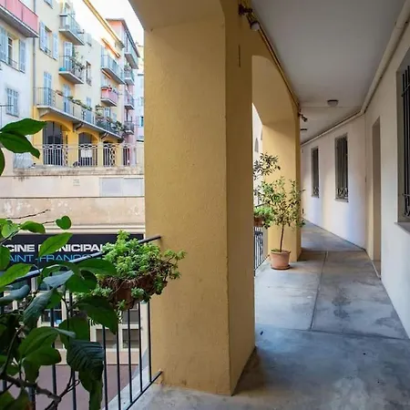 Apartment #39 Old Town 3 Bdr Ac Balcony 5mins Walk To Sea Nice