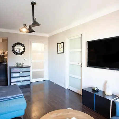 Apartment #39 Old Town 3 Bdr Ac Balcony 5mins Walk To Sea