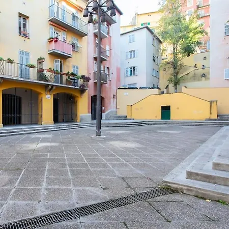 Apartment #39 Old Town 3 Bdr Ac Balcony 5mins Walk To Sea Nice