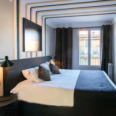 Apartment #39 Old Town 3 Bdr Ac Balcony 5mins Walk To Sea *