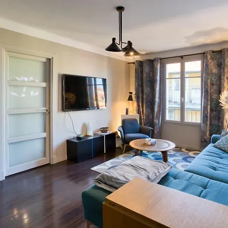 Apartment #39 Old Town 3 Bdr Ac Balcony 5mins Walk To Sea Nice