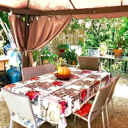 Dans Maison De Avec Jardin Apartment