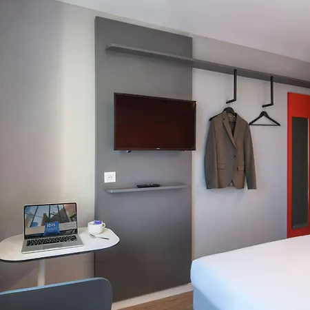 מלון Ibis Budget Aeroport 2*