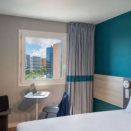Ibis Budget Aeroport 2* ניס