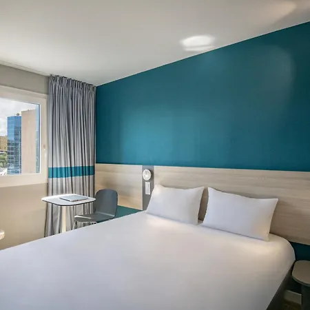 Ibis Budget Aeroport 2* ניס