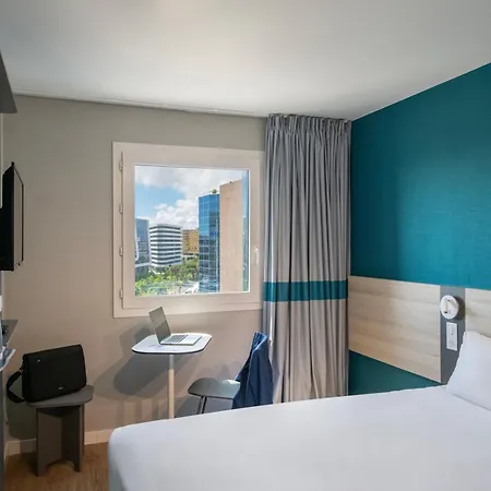 Ibis Budget Aeroport 2* ניס
