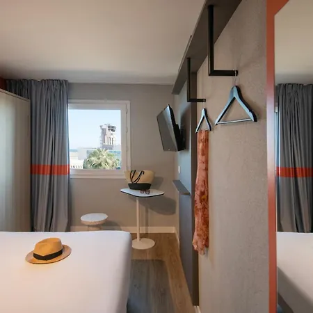 Ibis Budget Aeroport מלון