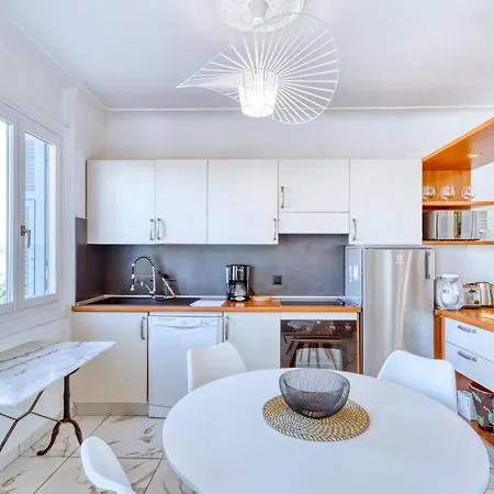 Family Sea View Apartment *