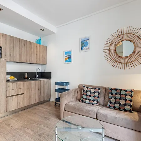 Large Terrace 1 Bdr Near Garibaldi Square * Nice