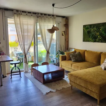 Invitation A La Detente Apartment