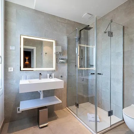 Hotell Apollinaire 4*