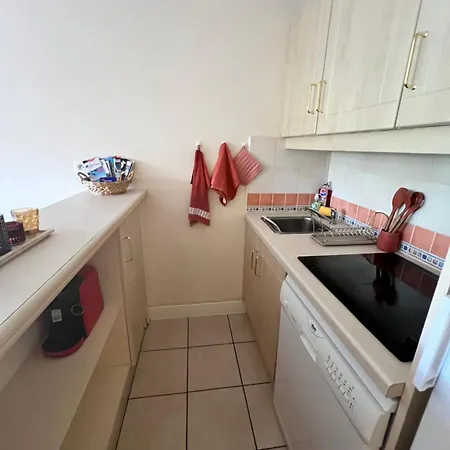 Apartment En Bord De Avec Piscine - Jusqu'a 6 Personnes Nice