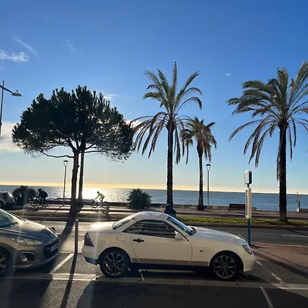 En Bord De Avec Piscine - Jusqu'a 6 Personnes Apartment Nice