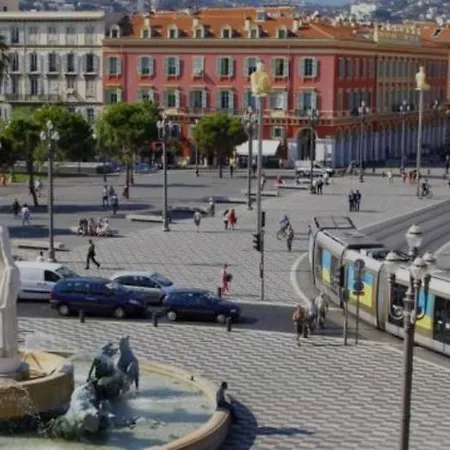 Privee Confortable A Louer Proche Et Centre De *