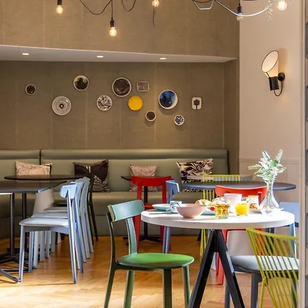 Vendome Hotel