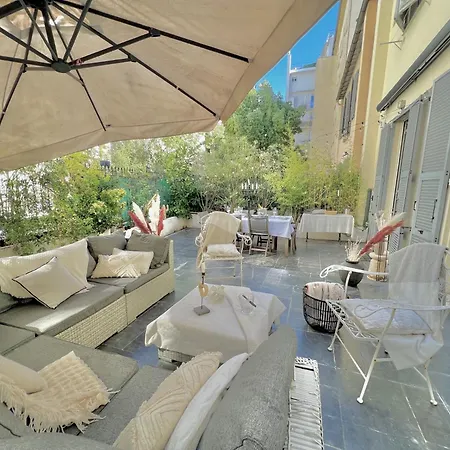 Apartment Superbe De 105 M2, Hyper Centre Avec Terrasse, Parking, A 5 Min De La *