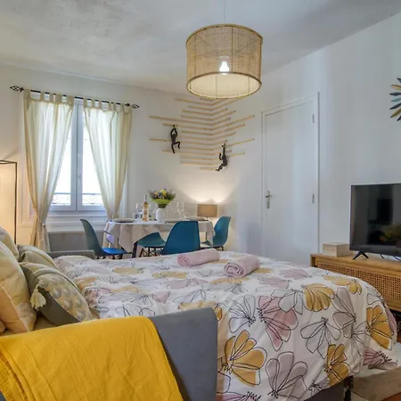 Cosy, Modern, Fully Equipped, Air Conditioning, Historical, Old Town, 1minute Walk From - 