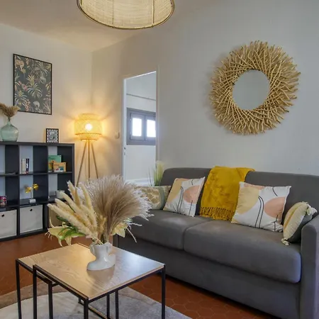 Cosy, Modern, Fully Equipped, Air Conditioning, Historical, Old Town, 1minute Walk From - 