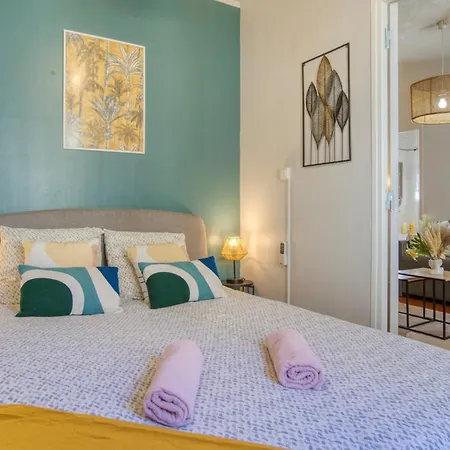Cosy, Modern, Fully Equipped, Air Conditioning, Historical, Old Town, 1minute Walk From - 