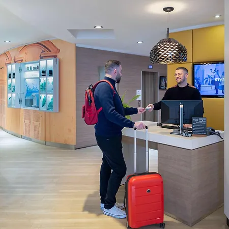Mercure Centre Grimaldi Hotel 4*
