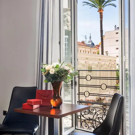 Best Western Plus Brice Garden Hotel 4*