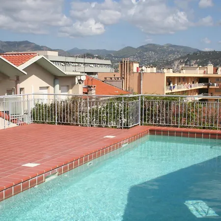 Adagio Access Garibaldi Lejlighedshotel 2*