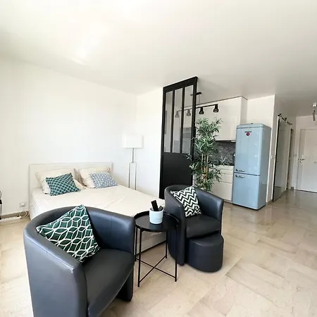 Nice, Grand Studio - Piscine - Terrasse Vue Mer * Nice
